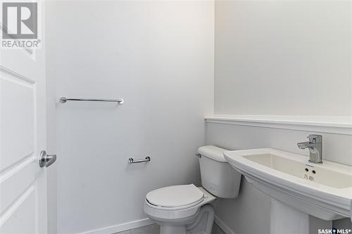 8822 Wheat Crescent, Regina, SK - Indoor Photo Showing Bathroom