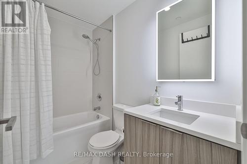 #215 -223 St. Clair Ave W, Toronto, ON - Indoor Photo Showing Bathroom