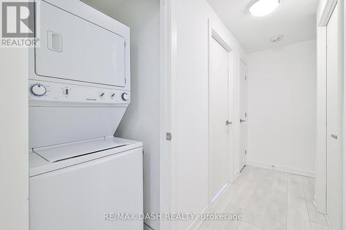 215 - 223 St. Clair Avenue W, Toronto, ON - Indoor Photo Showing Laundry Room