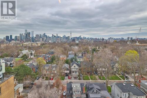 #215 -223 St. Clair Ave W, Toronto, ON - Outdoor With View
