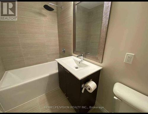 1204 - 2152 Lawrence Avenue, Toronto, ON - Indoor Photo Showing Bathroom