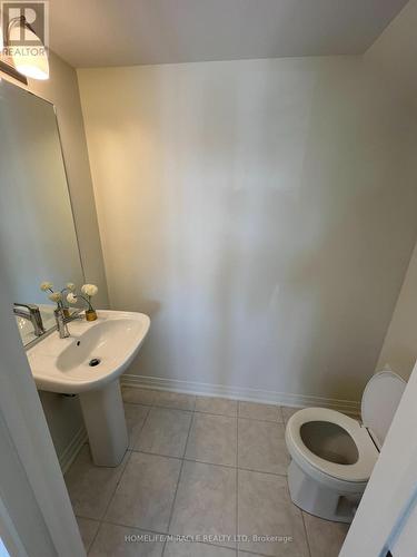 32 Esquire Way, Whitby, ON - Indoor Photo Showing Bathroom