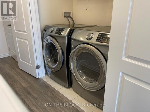2425 Fall Harvest Cres, Pickering, ON - Indoor Photo Showing Laundry Room