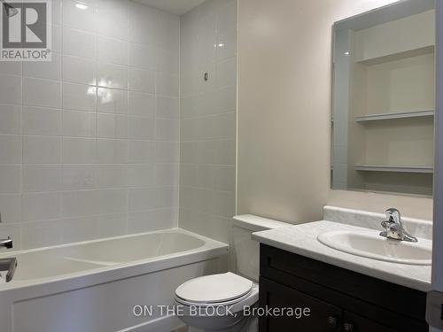 2425 Fall Harvest Cres, Pickering, ON - Indoor Photo Showing Bathroom