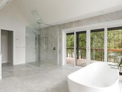 Ensuite bathroom - 