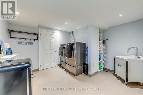 472 Aspen Forest Dr, Oakville, ON - Indoor Photo Showing Laundry Room