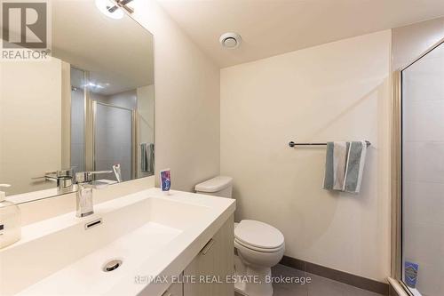 902 - 89 Mcgill Street, Toronto, ON - Indoor Photo Showing Bathroom