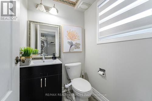 32 Ashurst Cres, Brampton, ON - Indoor Photo Showing Bathroom