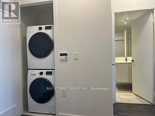 #3305 -195 Redpath Ave, Toronto, ON - Indoor Photo Showing Laundry Room