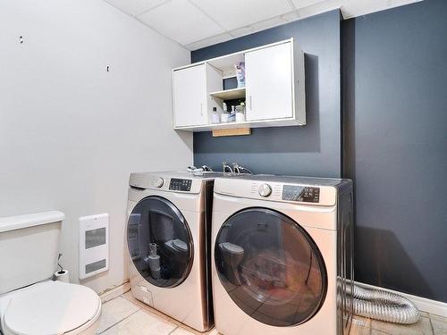 Powder room - 352 Rue Massenet, Saint-Jean-Sur-Richelieu, QC - Indoor Photo Showing Laundry Room