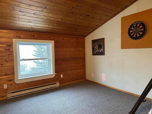 121 Sunset Drive, Schreiber, ON - Indoor Photo Showing Other Room