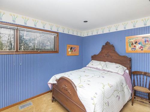 1660 25Th Side Road, Thunder Bay, ON - Indoor Photo Showing Bedroom