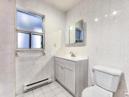 Bathroom - 5027 Av. Du Parc, Montréal (Le Plateau-Mont-Royal), QC - Indoor Photo Showing Bathroom