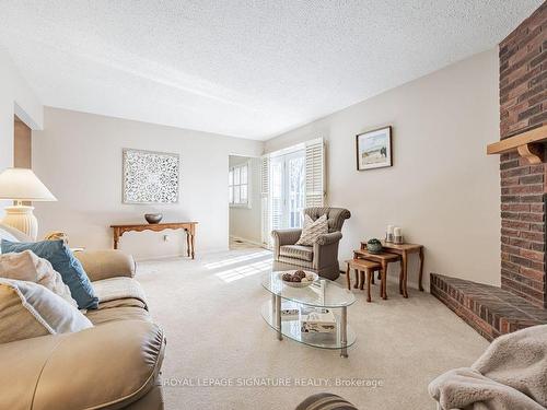256 Centennial Rd, Toronto, ON - Indoor Photo Showing Living Room