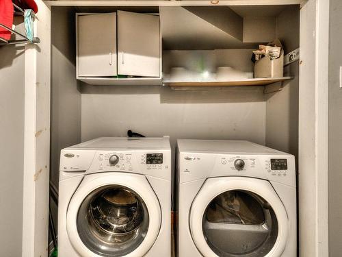 Intergenerational - 395  - 399 Rue Marthe, Saint-Philippe, QC - Indoor Photo Showing Laundry Room