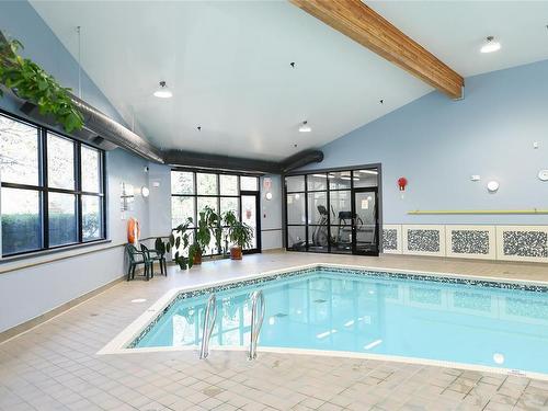 158-1080 Resort Dr, Parksville, BC - Indoor Photo Showing Other Room With In Ground Pool