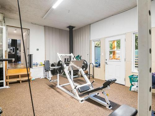 5720 Cowichan Lake Rd, Duncan, BC - Indoor Photo Showing Gym Room