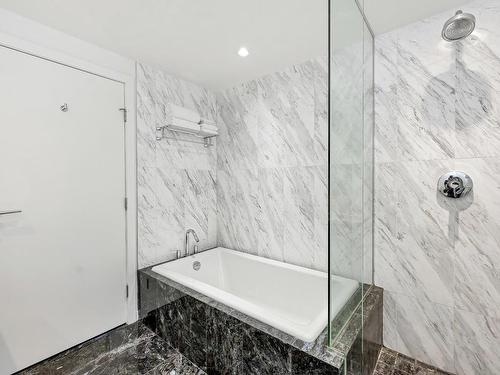 N1103-707 Courtney St, Victoria, BC - Indoor Photo Showing Bathroom