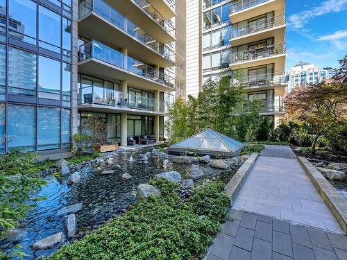 N1103-707 Courtney St, Victoria, BC - Outdoor With Balcony