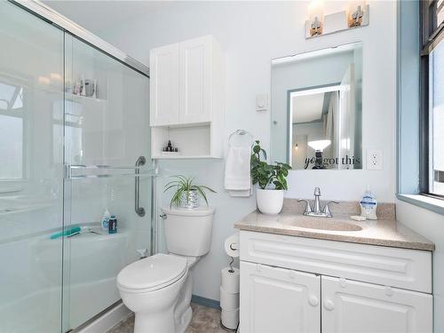 225 Utah Dr, Campbell River, BC - Indoor Photo Showing Bathroom