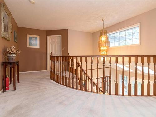 2371 Arbutus Rd, Saanich, BC - Indoor Photo Showing Other Room