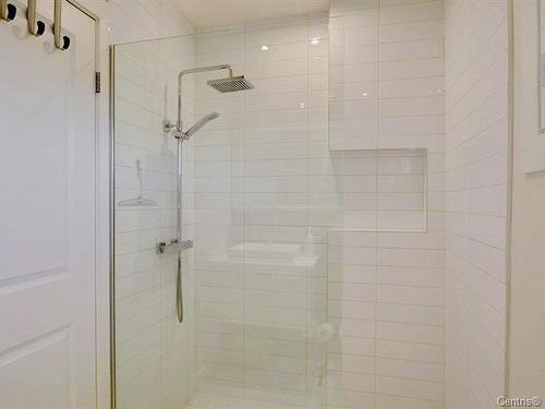 Salle de bains - 2235 Rue Nancy, Brossard, QC - Indoor Photo Showing Bathroom
