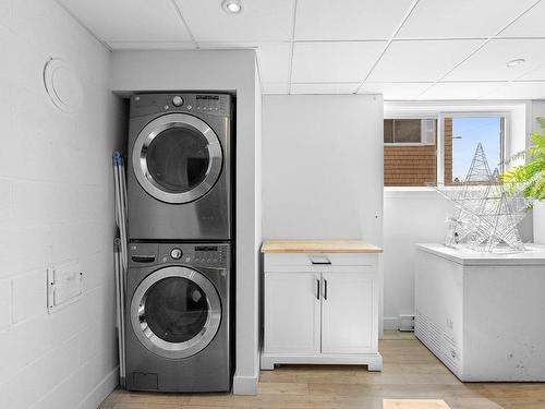 Salle de lavage - 55 Rue Charles-Garnier, Québec (La Haute-Saint-Charles), QC - Indoor Photo Showing Laundry Room