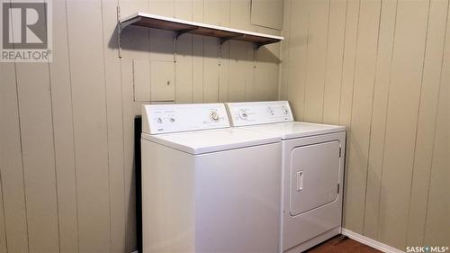 837 Northumberland Avenue, Saskatoon, SK - Indoor Photo Showing Laundry Room