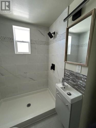 1041 Arthur Street, Sudbury, ON - Indoor Photo Showing Bathroom