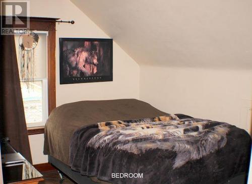 301 Sixth Ave W, Sault Ste Marie, ON - Indoor Photo Showing Bedroom