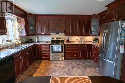 1162 Wallace Ter, Sault Ste. Marie, ON - Indoor Photo Showing Kitchen With Double Sink
