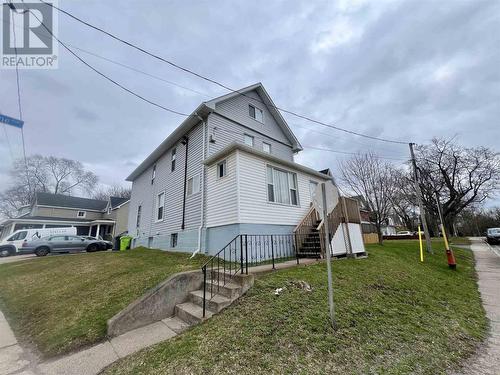 330 Bruce St, Sault Ste. Marie, ON - Outdoor