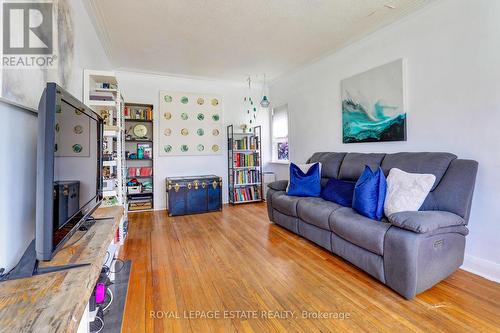 89 Aylesworth Ave, Toronto, ON - Indoor Photo Showing Living Room