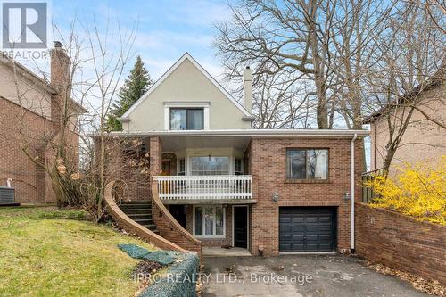 6 Woodvale Cres, Toronto, ON - Outdoor