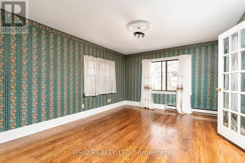 6 Woodvale Cres, Toronto, ON - Indoor Photo Showing Other Room