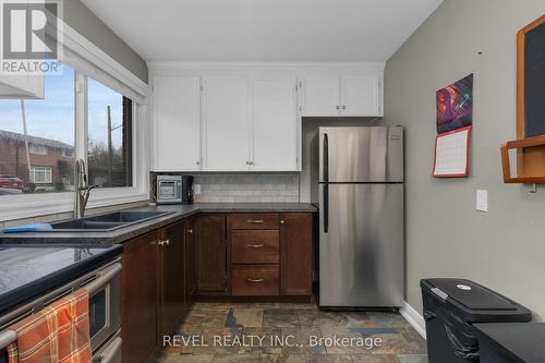 36 Lount St, Barrie, ON - Indoor Photo Showing Kitchen With Double Sink