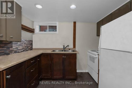 36 Lount St, Barrie, ON - Indoor Photo Showing Kitchen With Double Sink