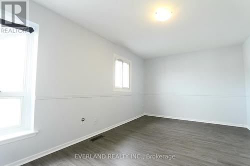 66 Barrett Cres, Barrie, ON - Indoor Photo Showing Other Room