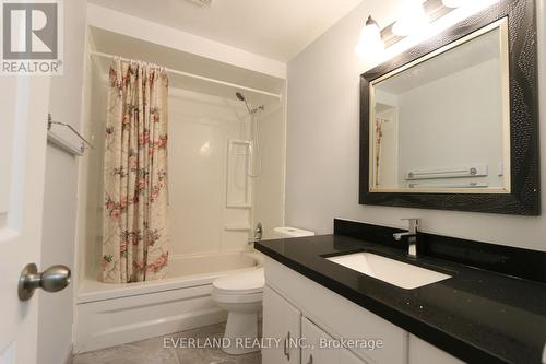 66 Barrett Crescent, Barrie, ON - Indoor Photo Showing Bathroom