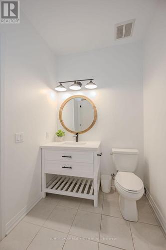 #610 -95 Dundas St W, Oakville, ON - Indoor Photo Showing Bathroom