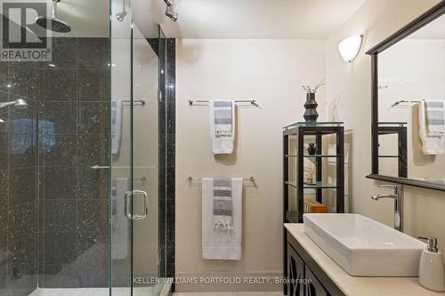 283 Wright Ave, Toronto, ON - Indoor Photo Showing Bathroom