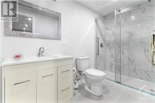 121 Umbra Place, Ottawa, ON - Indoor Photo Showing Bathroom