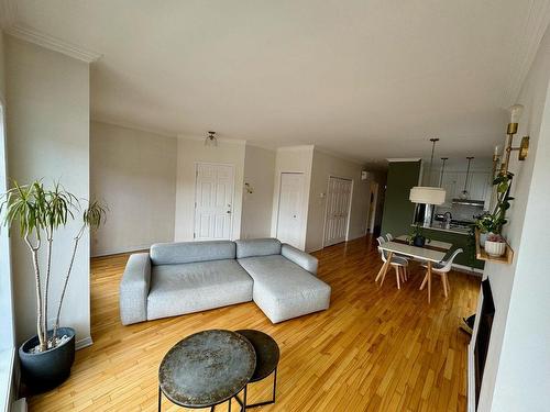 Living room - 201-8225 Rue George, Montréal (Lasalle), QC - Indoor
