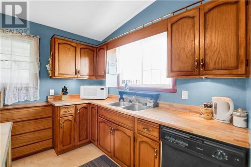 210 Nelson Street, Cornwall, ON - Indoor Photo Showing Kitchen With Double Sink