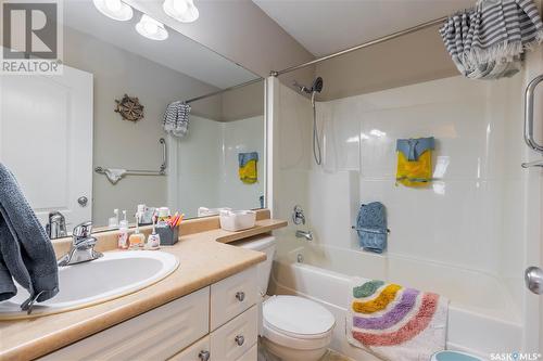 311 Peters Cove, Saskatoon, SK - Indoor Photo Showing Bathroom