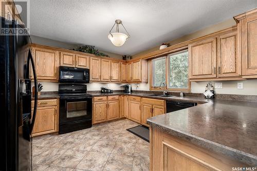 1629 Marshal Crescent, Moose Jaw, SK - Indoor Photo Showing Kitchen