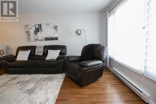835 Cooper St, Sault Ste. Marie, ON - Indoor Photo Showing Living Room