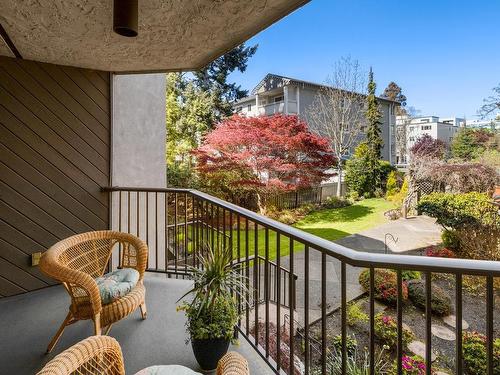 215-1149 Rockland Ave, Victoria, BC - Outdoor With Exterior