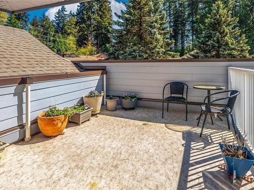 6023 Jake'S Pl, Nanaimo, BC - Outdoor With Deck Patio Veranda