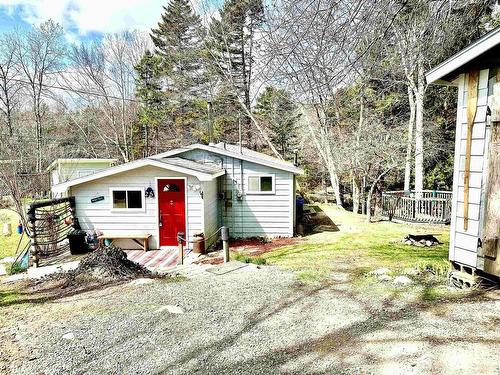 25 Middle River Road, Chester Basin, NS 